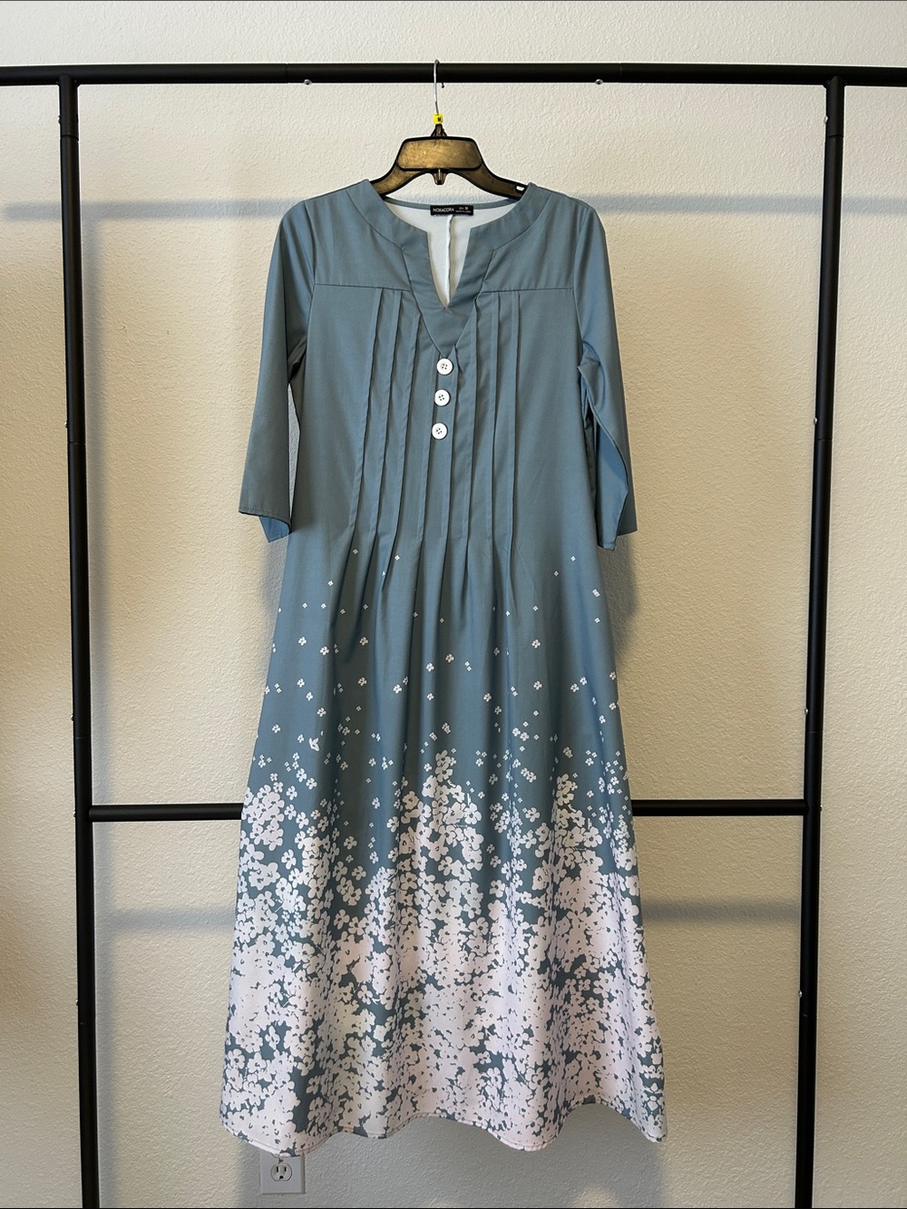 Noracora Dress